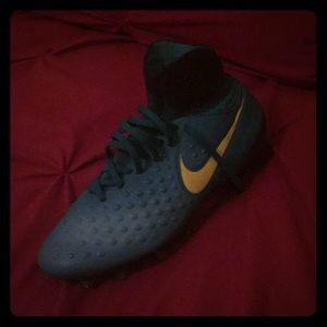Nike magista orba soccer cleats size 5.5
